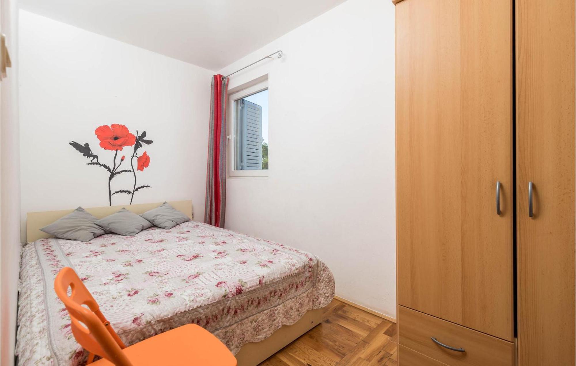 Pet Friendly Apartment In Stara Novalja With Wifi Екстер'єр фото